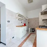 Sunny Flat Next To The Palace 热那亚