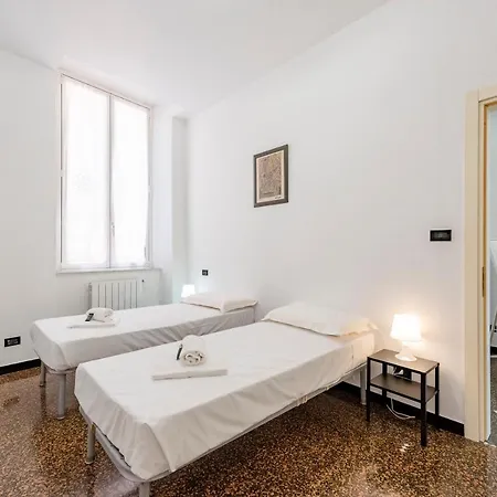 Sunny Flat Next To The Palace Apartamento *