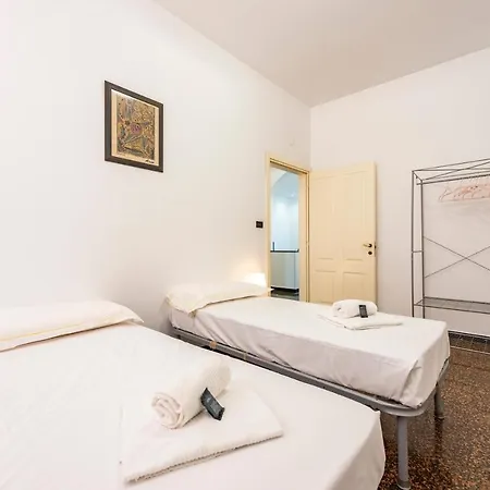 Sunny Flat Next To The Palace *