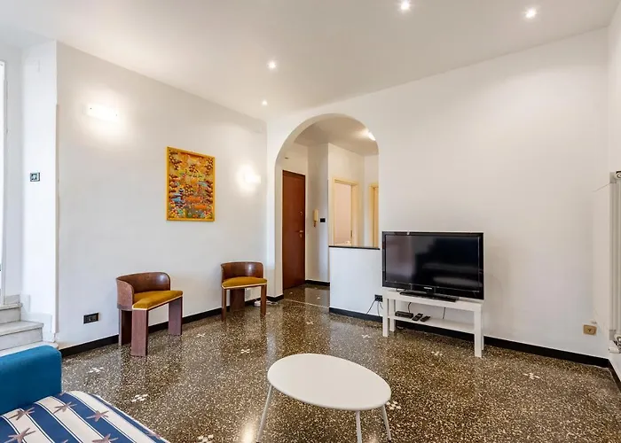 Sunny Flat Next To The Palace 热那亚