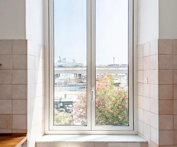 Sunny Flat Next To The Palace アパート ジェノヴァ