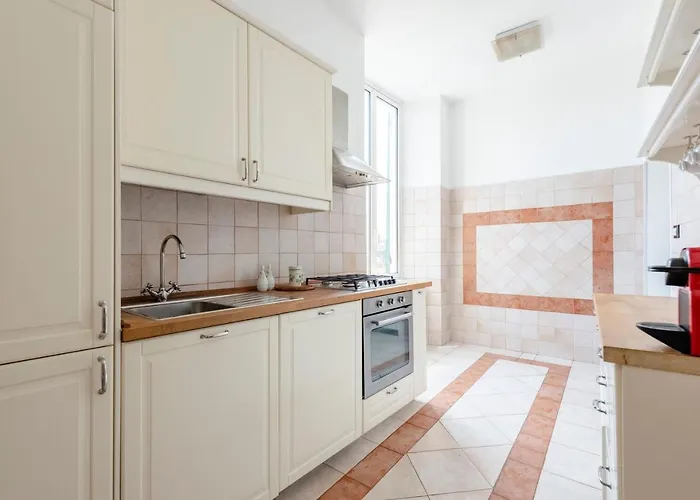 Apartmán Sunny Flat Next To The Palace Janov