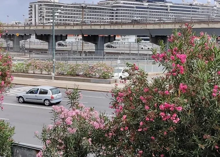 Sunny Flat Next To The Palace 热那亚