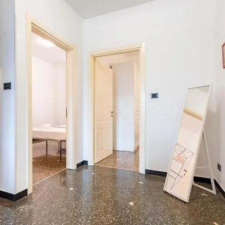 Sunny Flat Next To The Palace Apartment Genoa