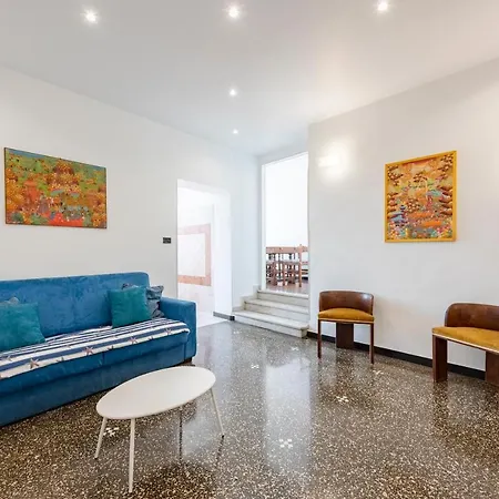 Sunny Flat Next To The Palace * Genoa