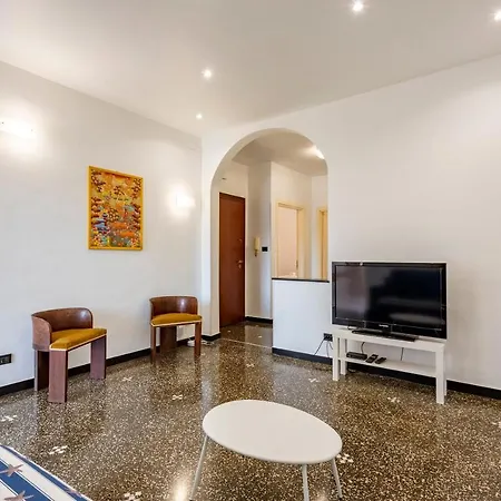 Sunny Flat Next To The Palace 热那亚