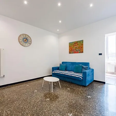 Sunny Flat Next To The Palace Apartment Genoa